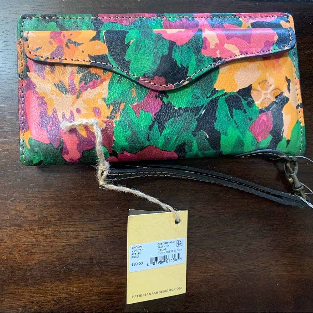 Patricia Nash New Leather floral wallet with detachable wrist strap